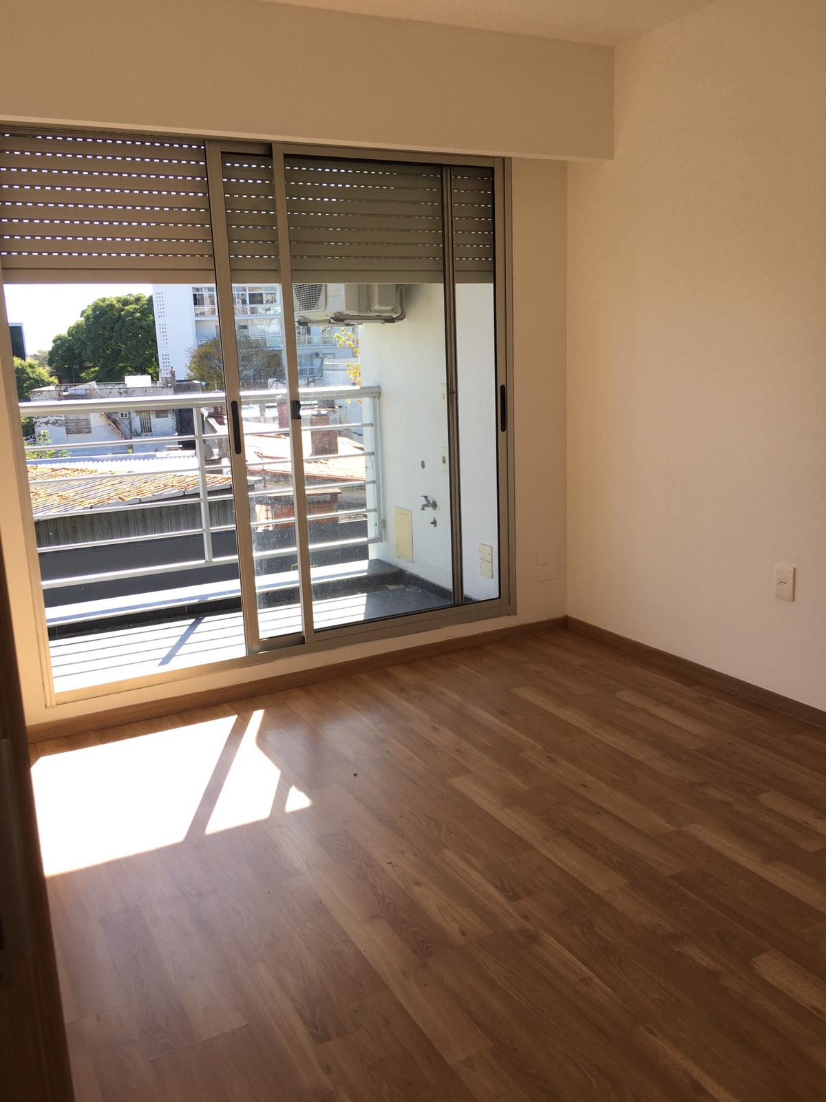 1 dorm en gran edificio