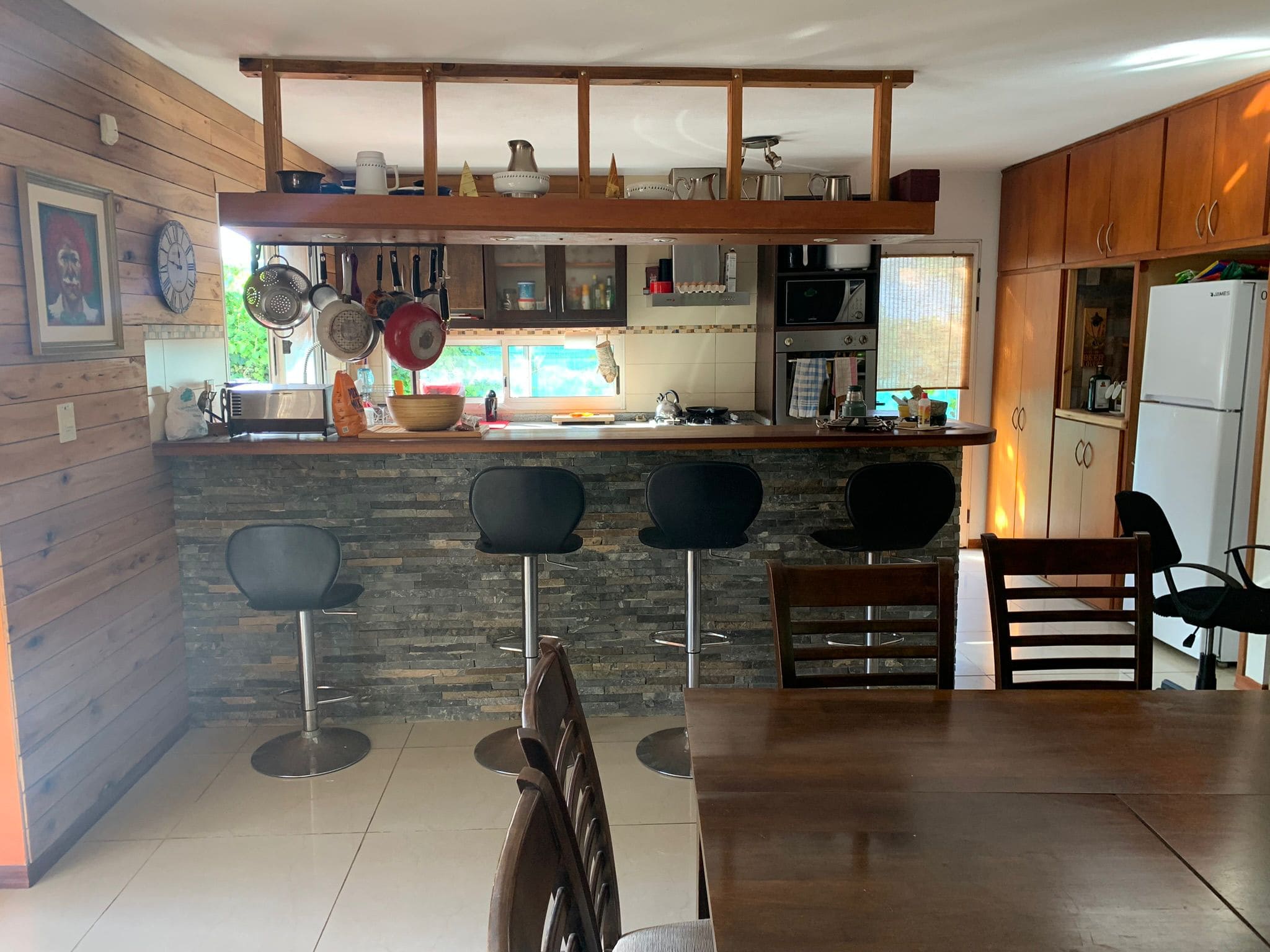 Gran casa en barrio privado