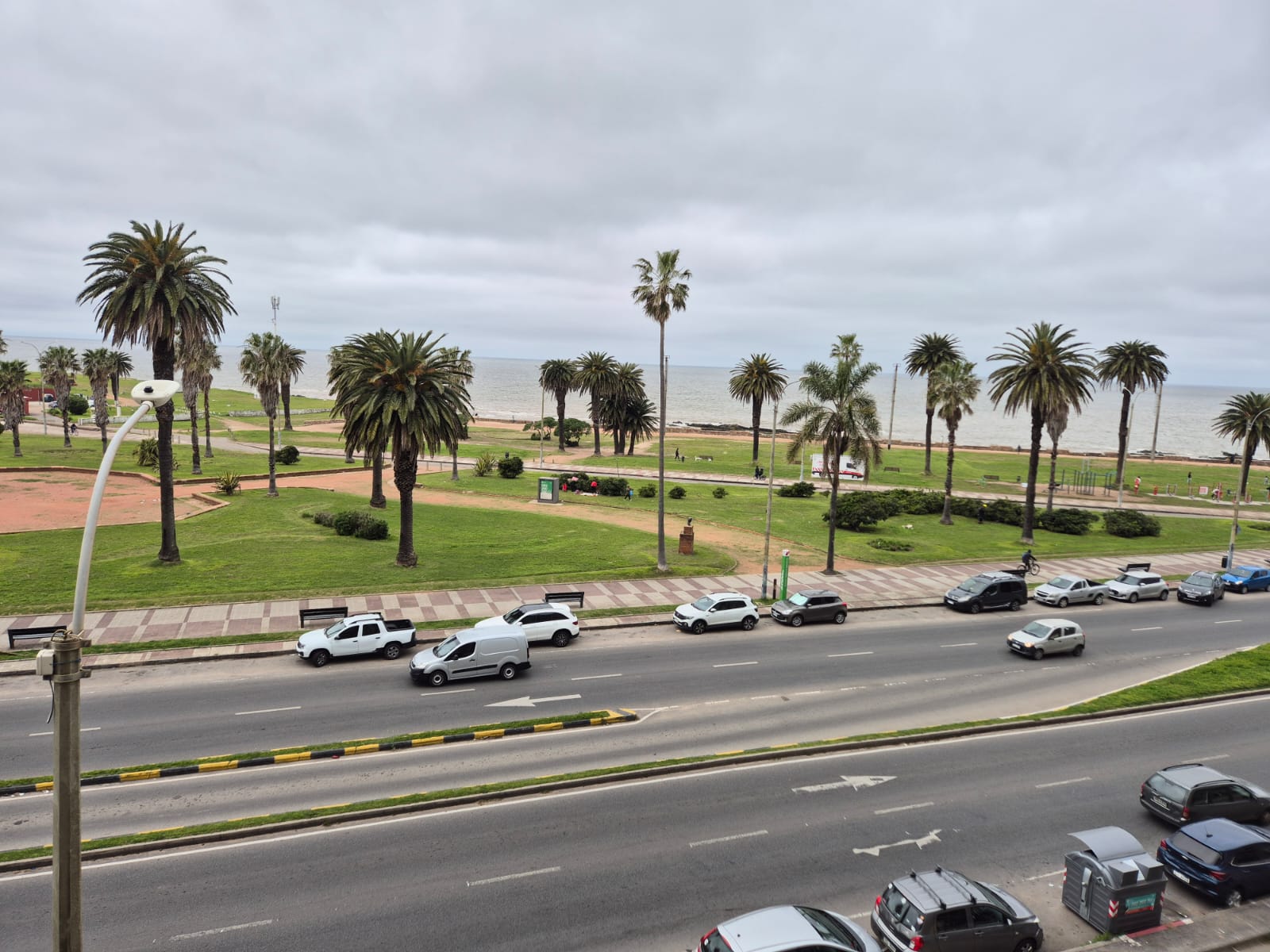 Apto de 4 dorm en la rambla