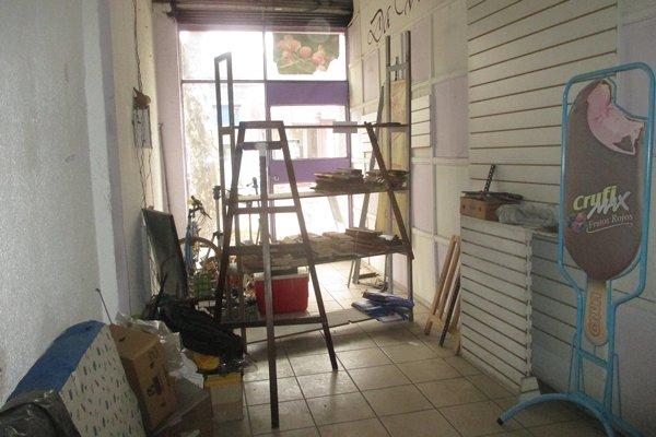 ALQUILO local sobre Av Rivera