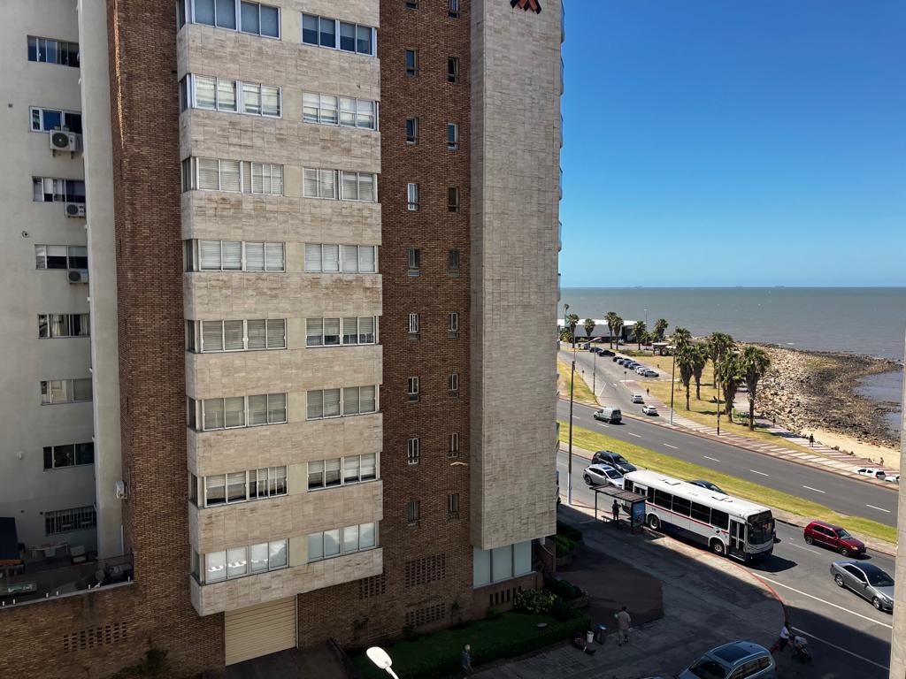 Gran apto a mts de la rambla
