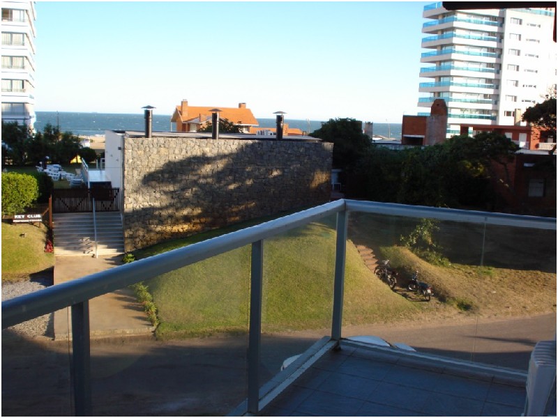 Hermoso apto a mts de la Brava
