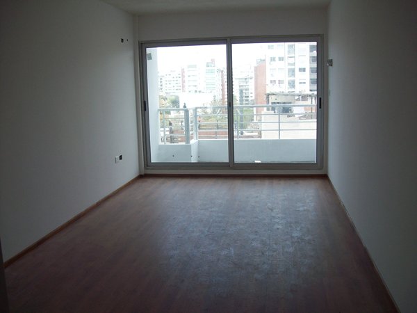 ESTRENA - A 4 cuadras del Shop
