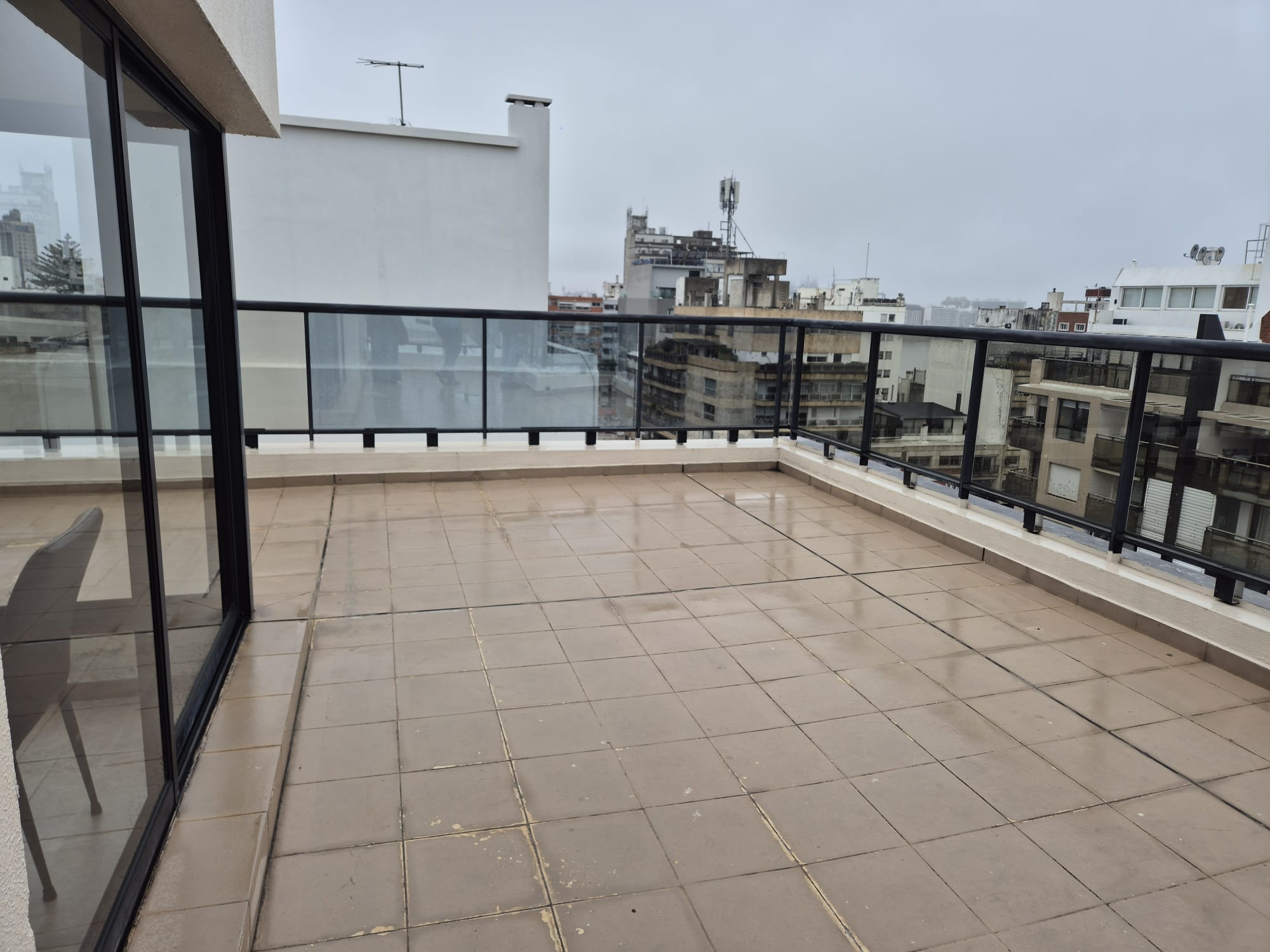 2 dormitorios en piso alto