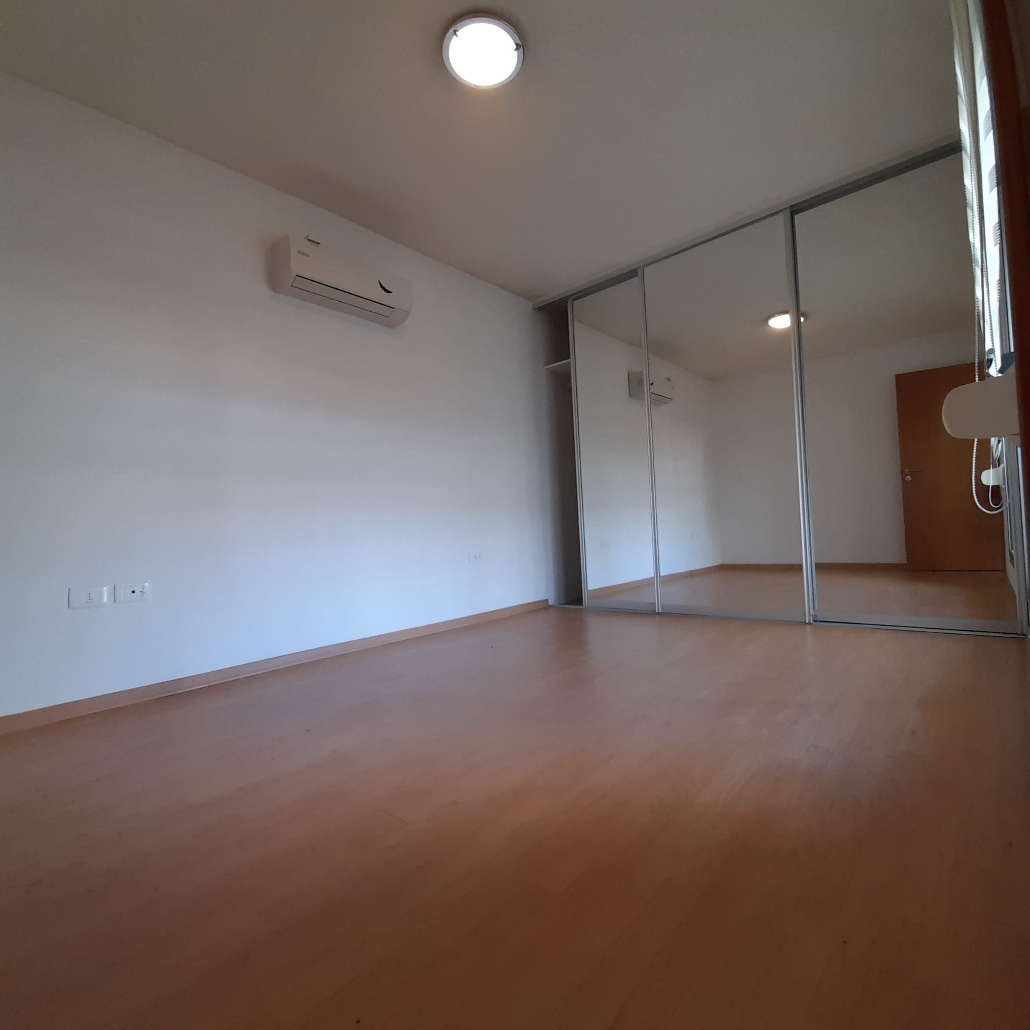 Apto de 1 dorm con terraza