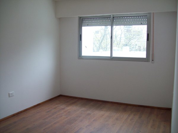 ESTRENA - A 4 cuadras del Shop