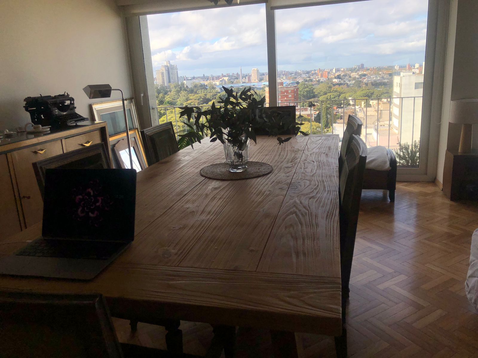 Apto de 4 dorm con gran vista