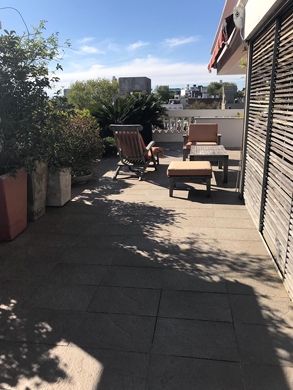 Apto 3 dorm con amplia terraza