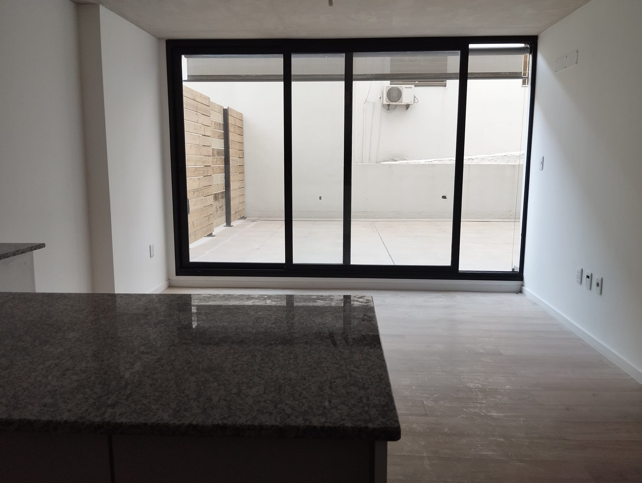 OFERTA 1 dorm con patio