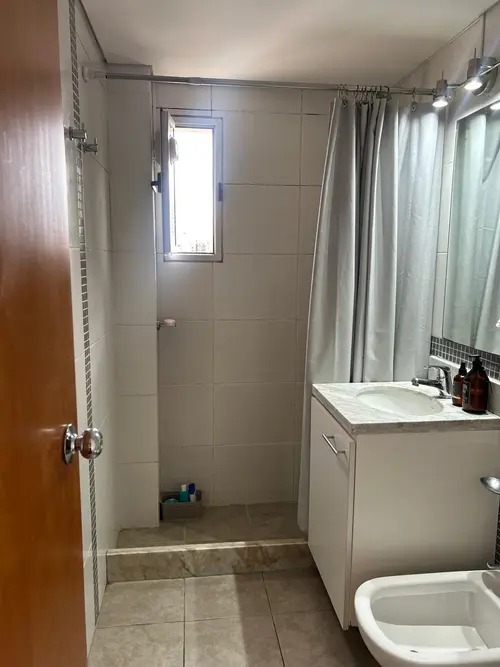 2 dormitorios en piso alto