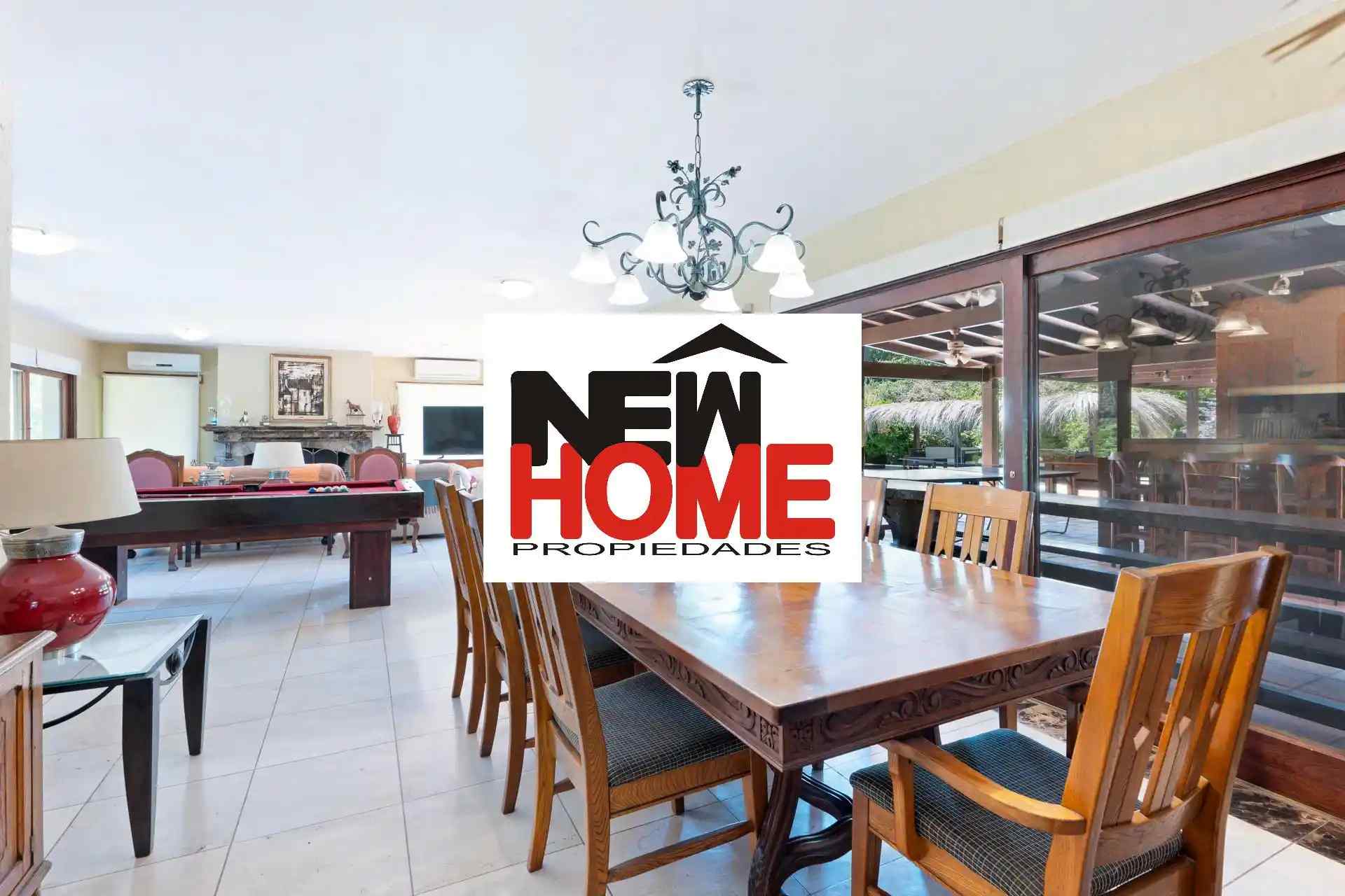 Gran casa en Burnett